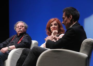 La familia y la vigencia del columnismo se debaten en el Festival Eñe