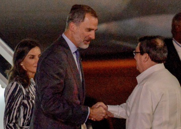 Spanish royals make first official visit to Cuba Spanish royals make first official visit to Cuba