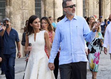 Los Reyes de la mano por las calles de La Habana