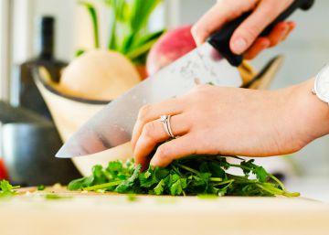 Nueve cuchillos japoneses (y tres accesorios) para cocinar en casa como un profesional