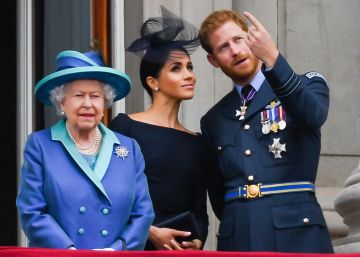 El huracán que no cesa en el palacio de Buckingham