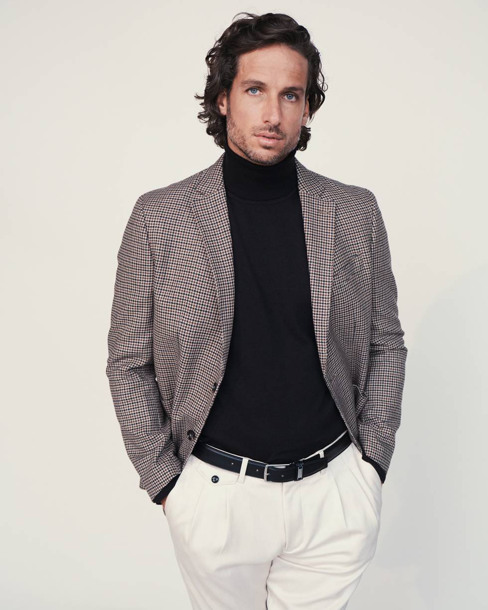 Feliciano, qui a remporté le tournoi du Queens à 34 et 37 ans, porte Pedro del Hierro.