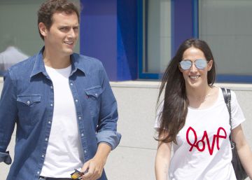 La vida en blanco de Malú junto a Albert Rivera