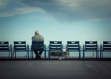 ¿Cuántas personas mayores se sienten solas a pesar de estar acompañadas?