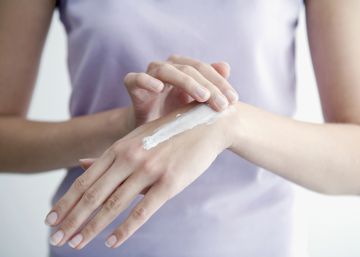 La mejor crema de manos cuesta menos de tres euros, según la OCU