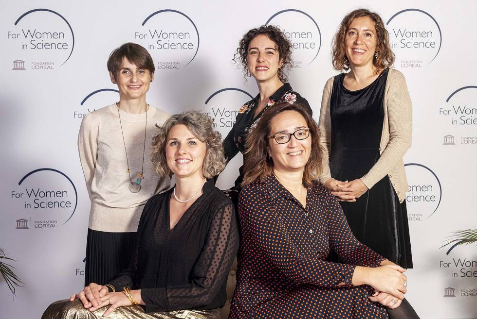 Las cinco científicas premiadas este miércoles en Madrid.