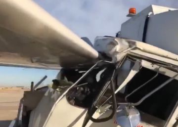 Un camión choca contra dos aviones en el aeropuerto de Dallas-Fort Worth