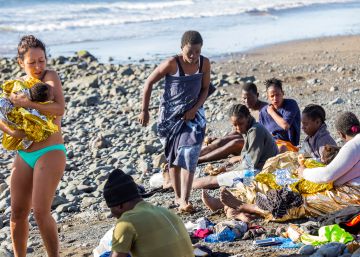 Una patera con 24 personas llega a las costas de Gran Canarias