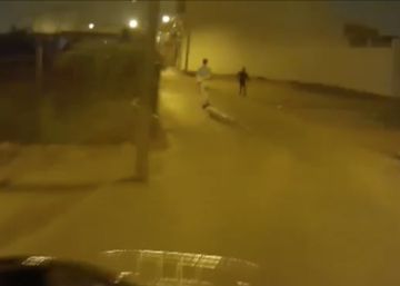 La persecución en coche, bici y a pie de un policía sevillano a dos menores que tiraban piedras a vehículos