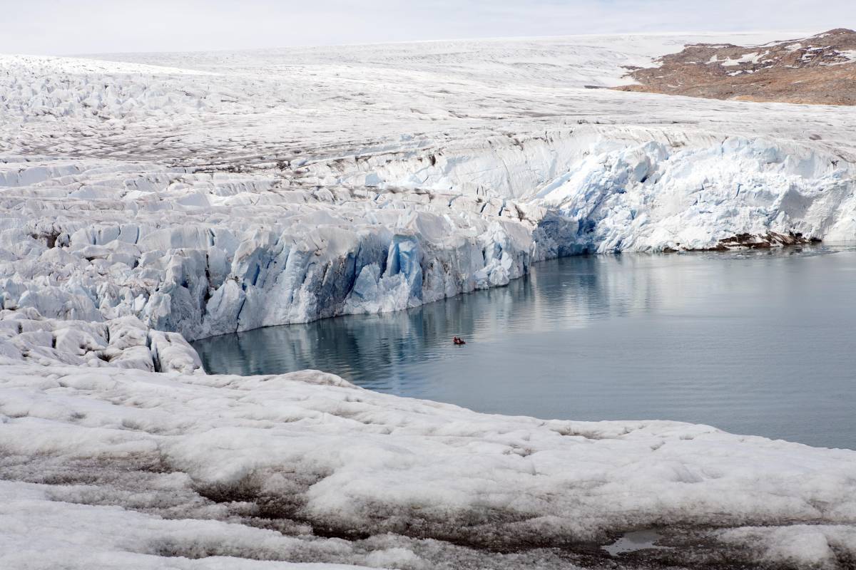 Así se derrite un glaciar ante tus ojos (por si aún niegas el cambio climático)