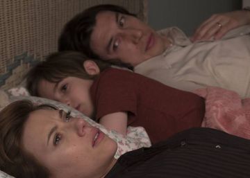 Scarlett Johansson y Adam Driver, en 'Historias de un matrimonio'.