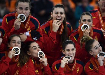 Mundial de balonmano femenino: España - Holanda, en imágenes