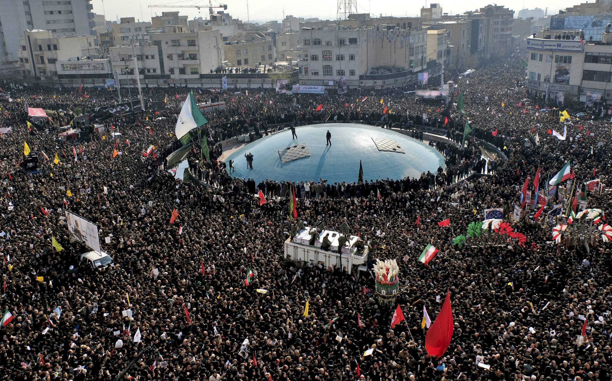 El funeral en Irán de Soleimani, en imágenes