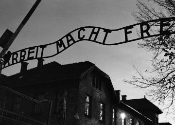 El horror de Auschwitz, en blanco y negro