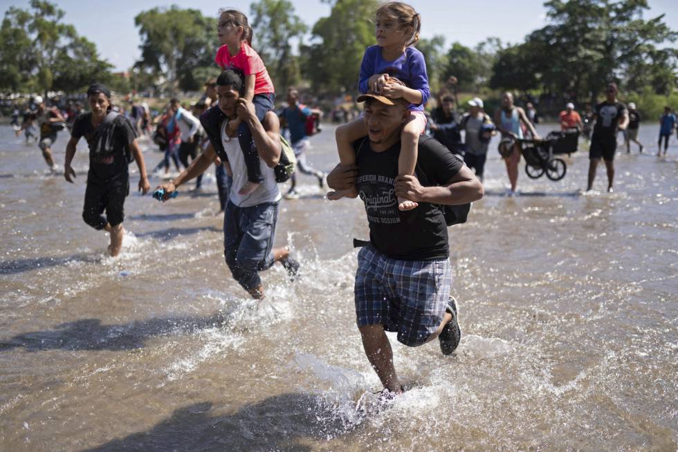 Confrontos entre migrantes e a Guarda Nacional na caravana para o México