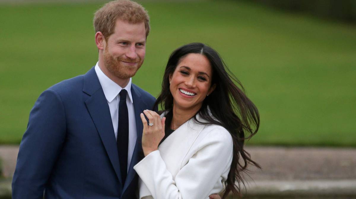 Los duques de Sussex, en el anuncio de su enlace.