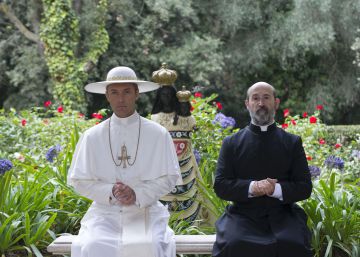 Cómo las series extranjeras están rompiendo tabúes sobre Iglesia y sexo (y por qué en España aún no nos atrevemos)