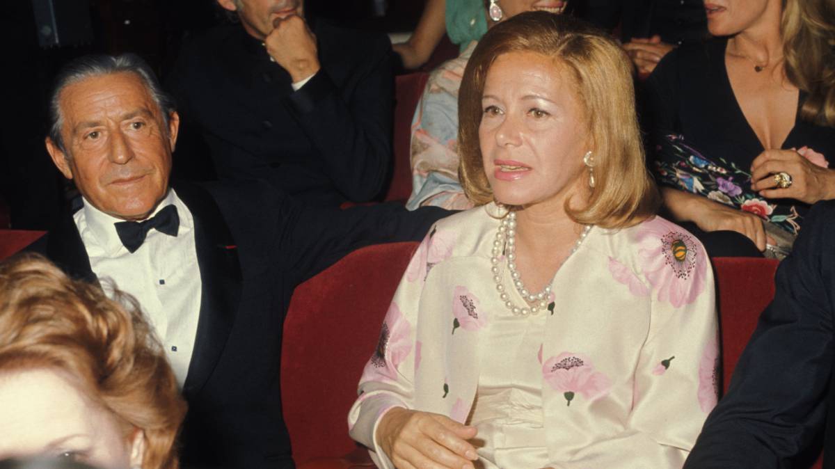 Stavros Niarchos y su esposa Tina, en una gala en Mónaco en mayo de 1974.