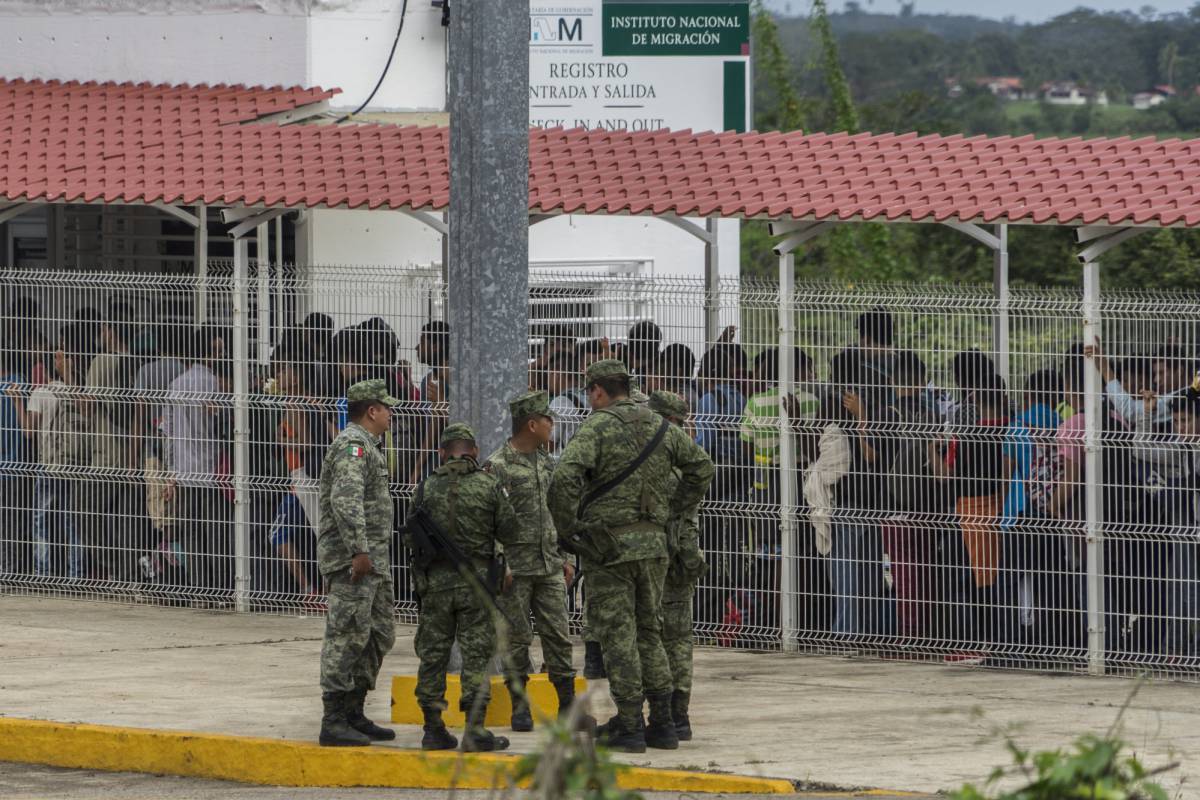 La caravana de migrantes en la frontera de Tabasco, en México.