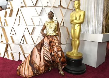 Realeza, transformismo y política: la historia insólita del vestido de Billy Porter en la alfombra roja de los Oscar 2020