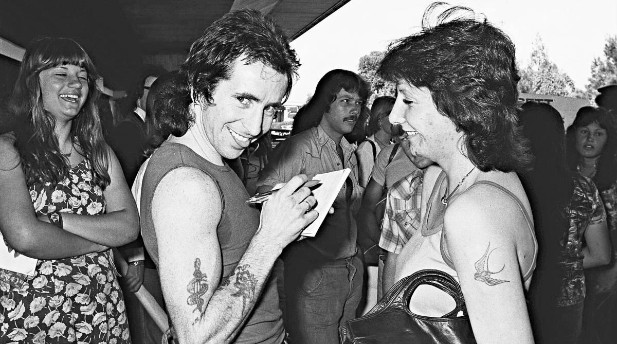 El misterio sobre la muerte de Bon Scott, voz de ACDC, continúa 40 años después