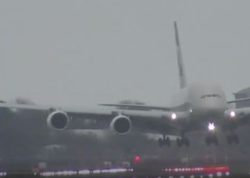La odisea de aterrizar un avión en Londres en plena borrasca Dennis