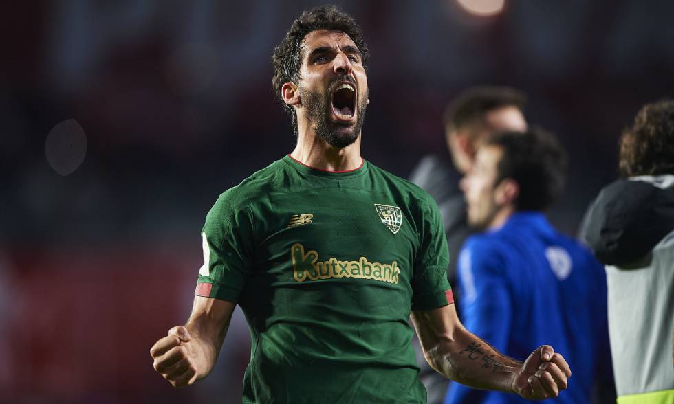 Raúl García celebra el pase a a final, el jueves.