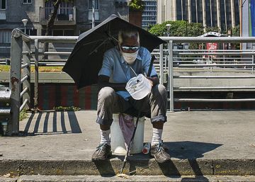 Confinados sem gasolina na Venezuela