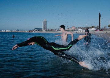 Reabren parcialmente las playas de Barcelona Reabren parcialmente las playas de Barcelona