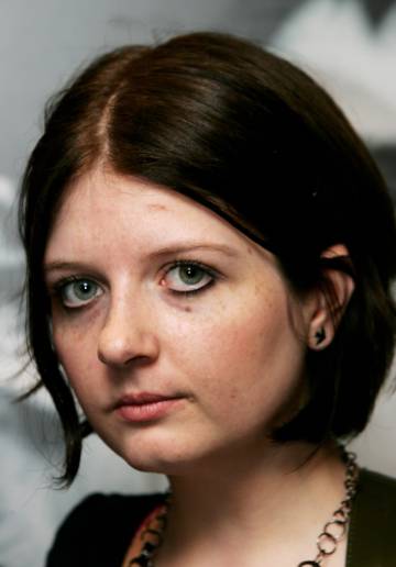 Natalie, única hija de Ian Curtis, en el estreno de la película 'Control' en Londres en 2007.
