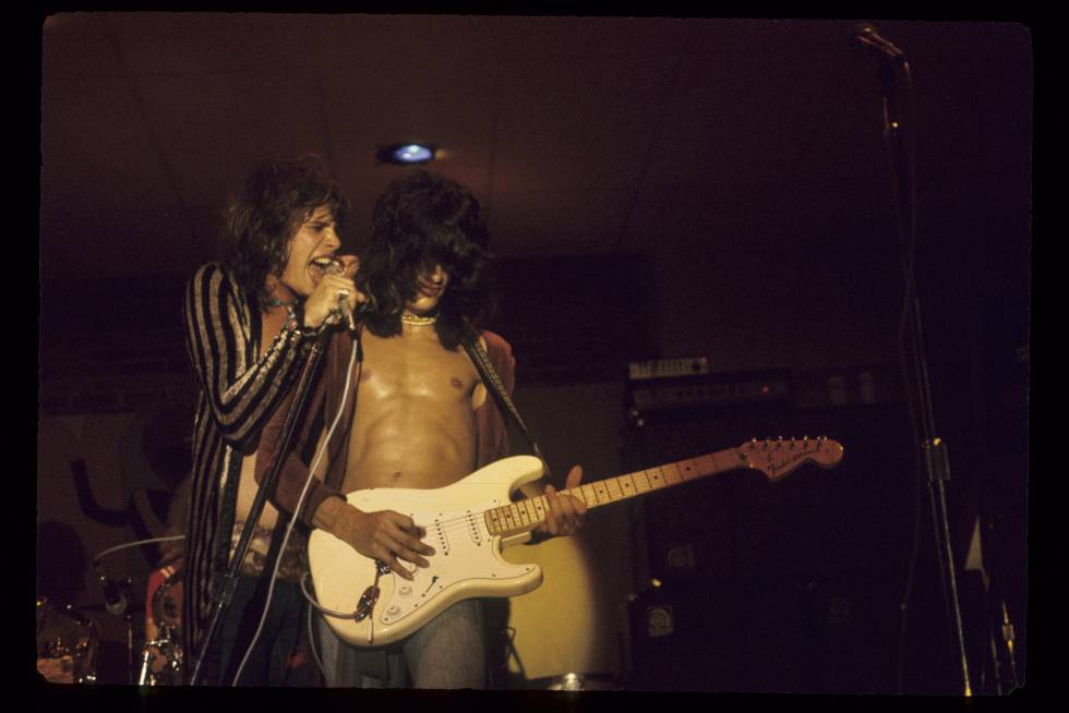 Steven Tyler y Joe Perry en un concierto de Aerosmith celebrado en 1973 en Rhode Island.