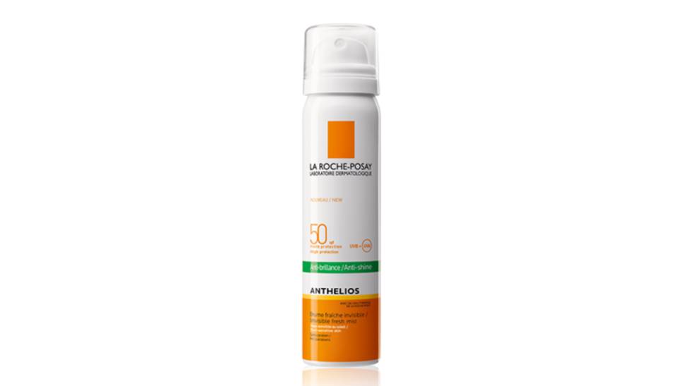 Cinco brumas en espray perfectas para aplicar el protector solar en la cara y no manchar la mascarilla