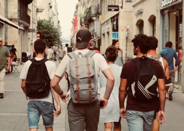 Adolescentes: del olvido en el confinamiento a la crítica constante en la nueva normalidad