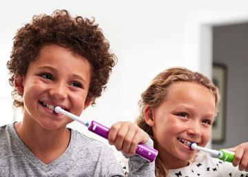 Probamos cuatro cepillos eléctricos infantiles y elegimos el mejor para los más peques de la casa