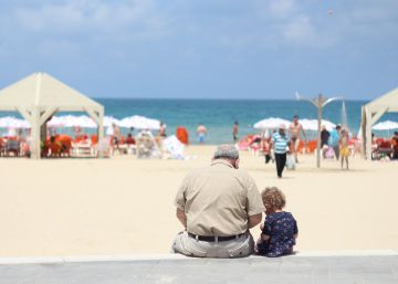 El ‘bono niñera’ con el que Italia paga a los abuelos que cuidan a sus nietos