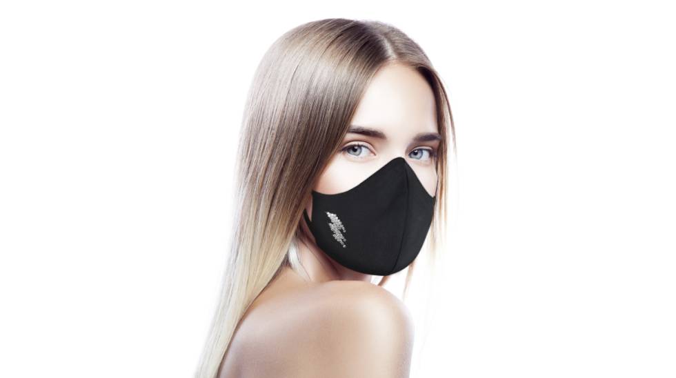 Elegantes y con diseños de cristal: las mascarillas perfectas para lucir en ocasiones especiales