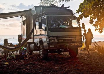 Confinados en Costa Rica con tres niños y un camión Confinados en Costa Rica con tres niños y un camión
