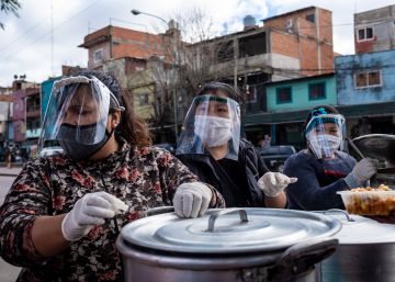 Cinco mujeres migrantes esenciales