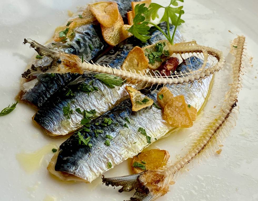 Sardinas al ajillo. J.C. CAPEL