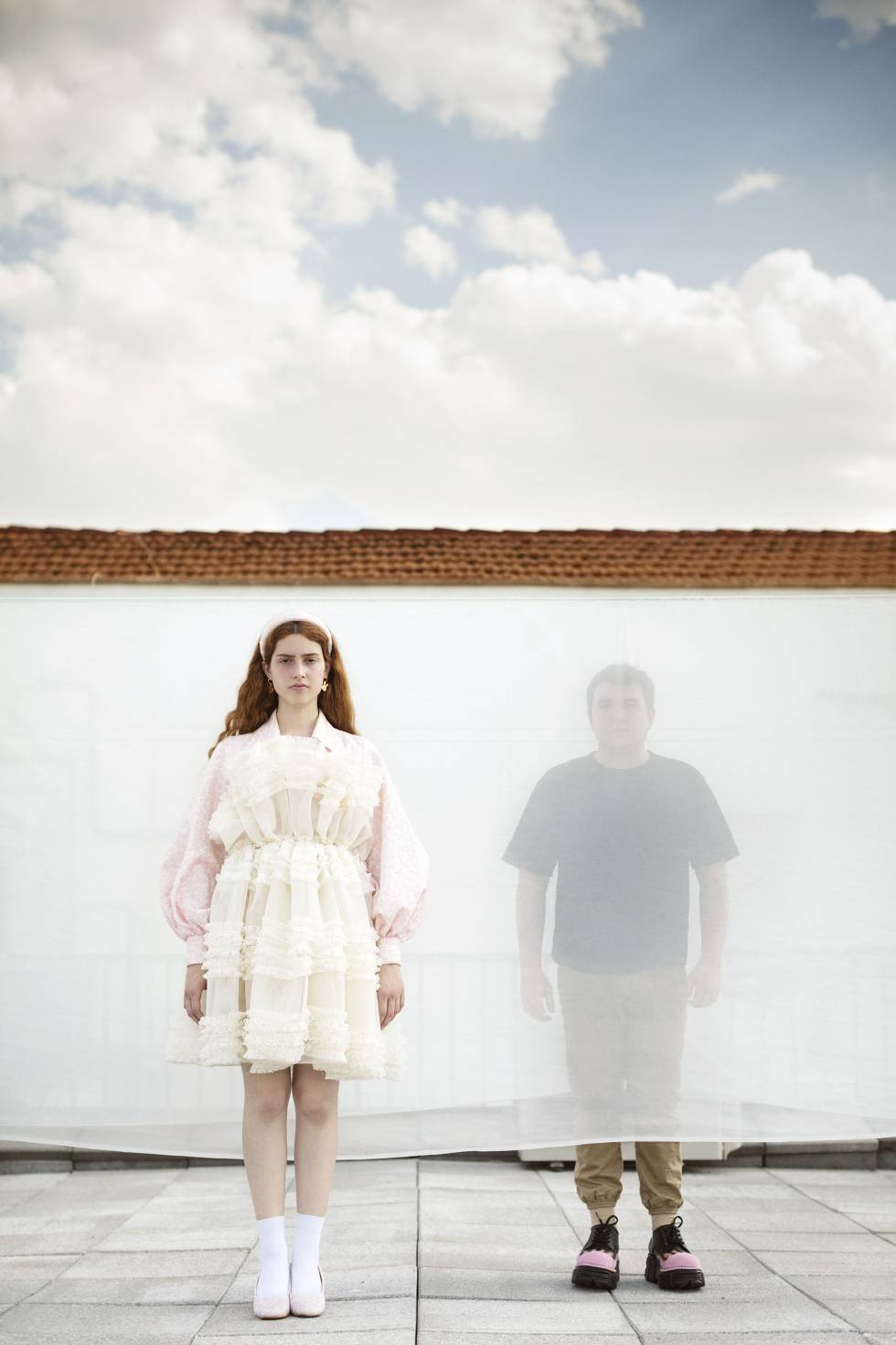 El diseñador Quique Vidal, de la marca Becomely, y la modelo María Undo.