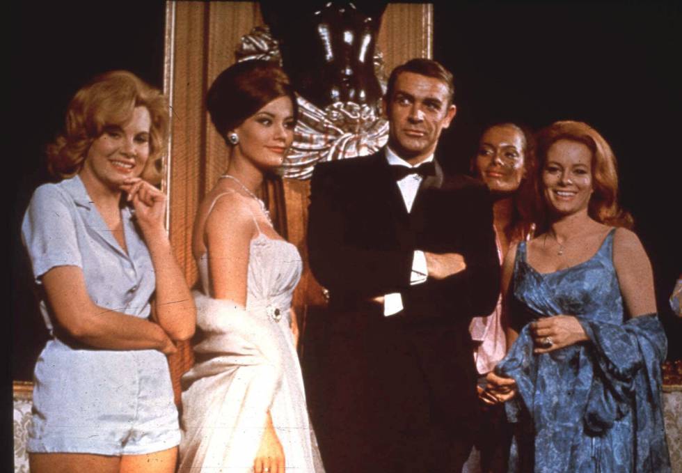 Sean Connery, caracterizado de James Bond, en la película 'Operación trueno', en 1965.
