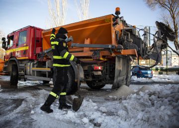 UME: una guerra sin tregua contra el hielo, en imágenes UME: una guerra sin tregua contra el hielo, en imágenes