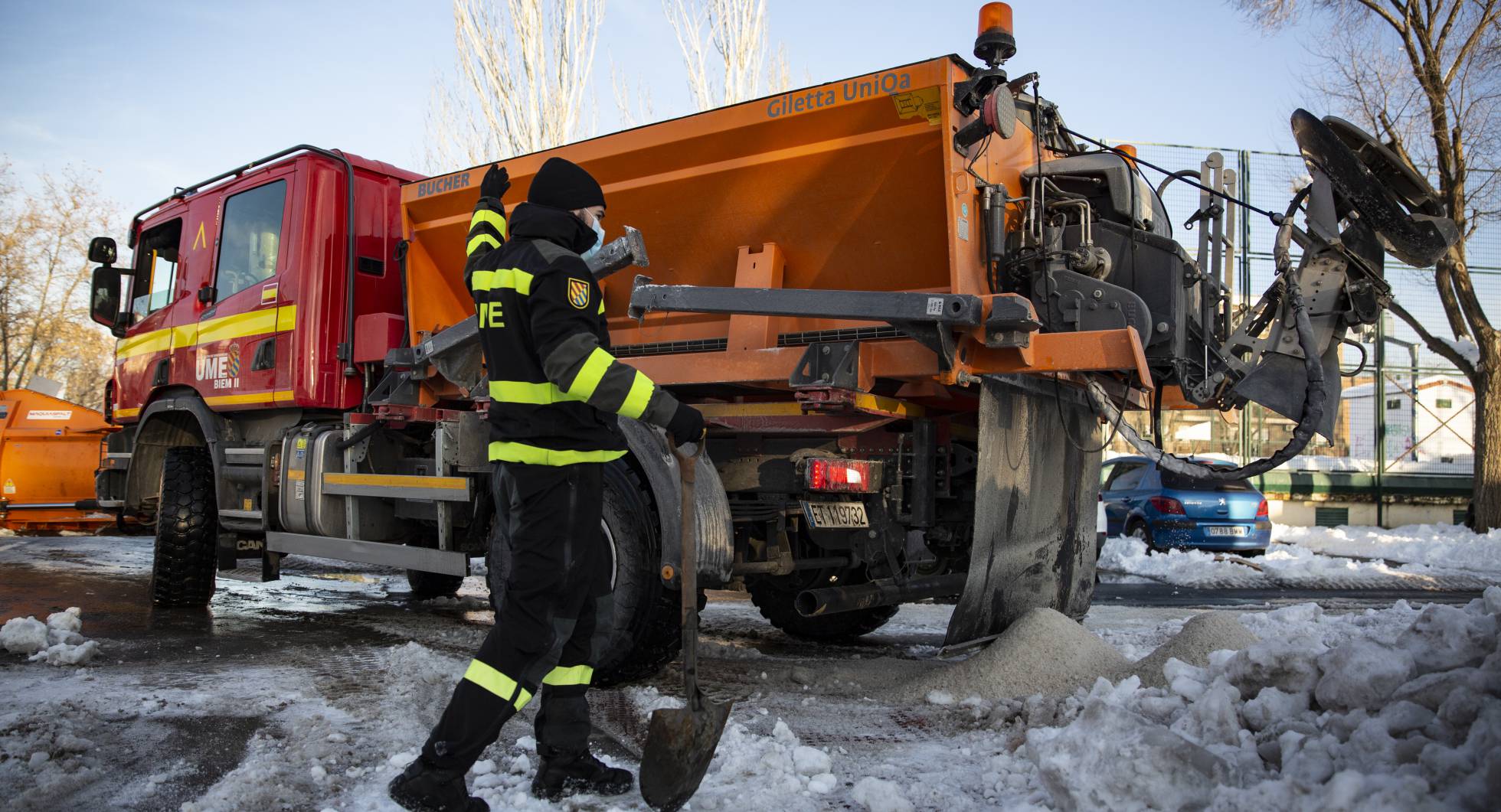 UME: una guerra sin tregua contra el hielo, en imágenes
