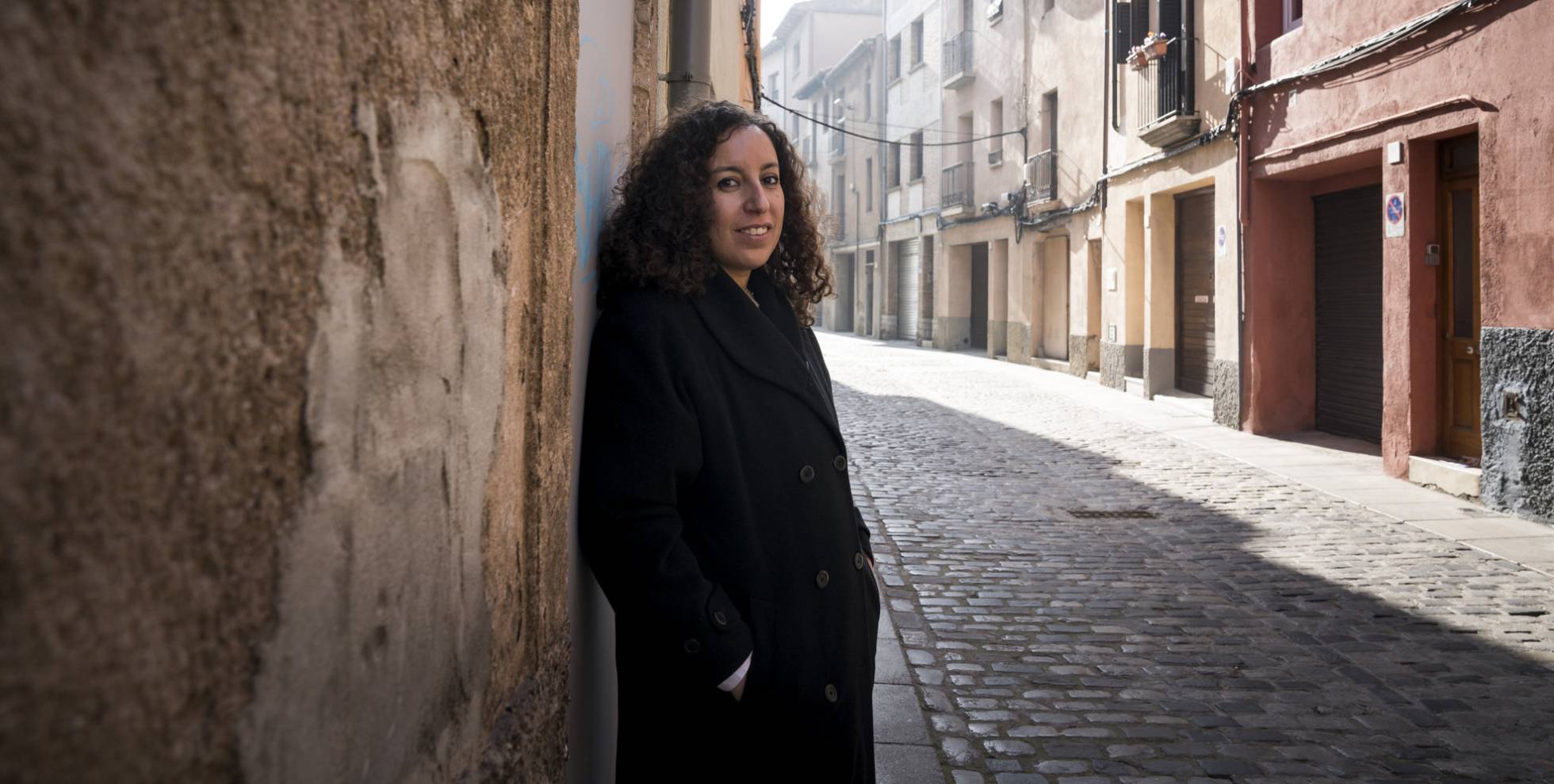 Un paseo con Najat El Hachmi, por las calles de Vic