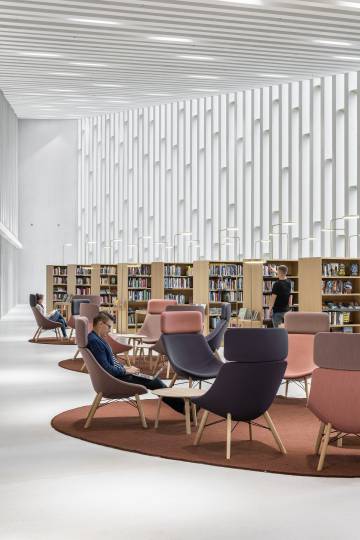 Sala de lectura de la biblioteca.