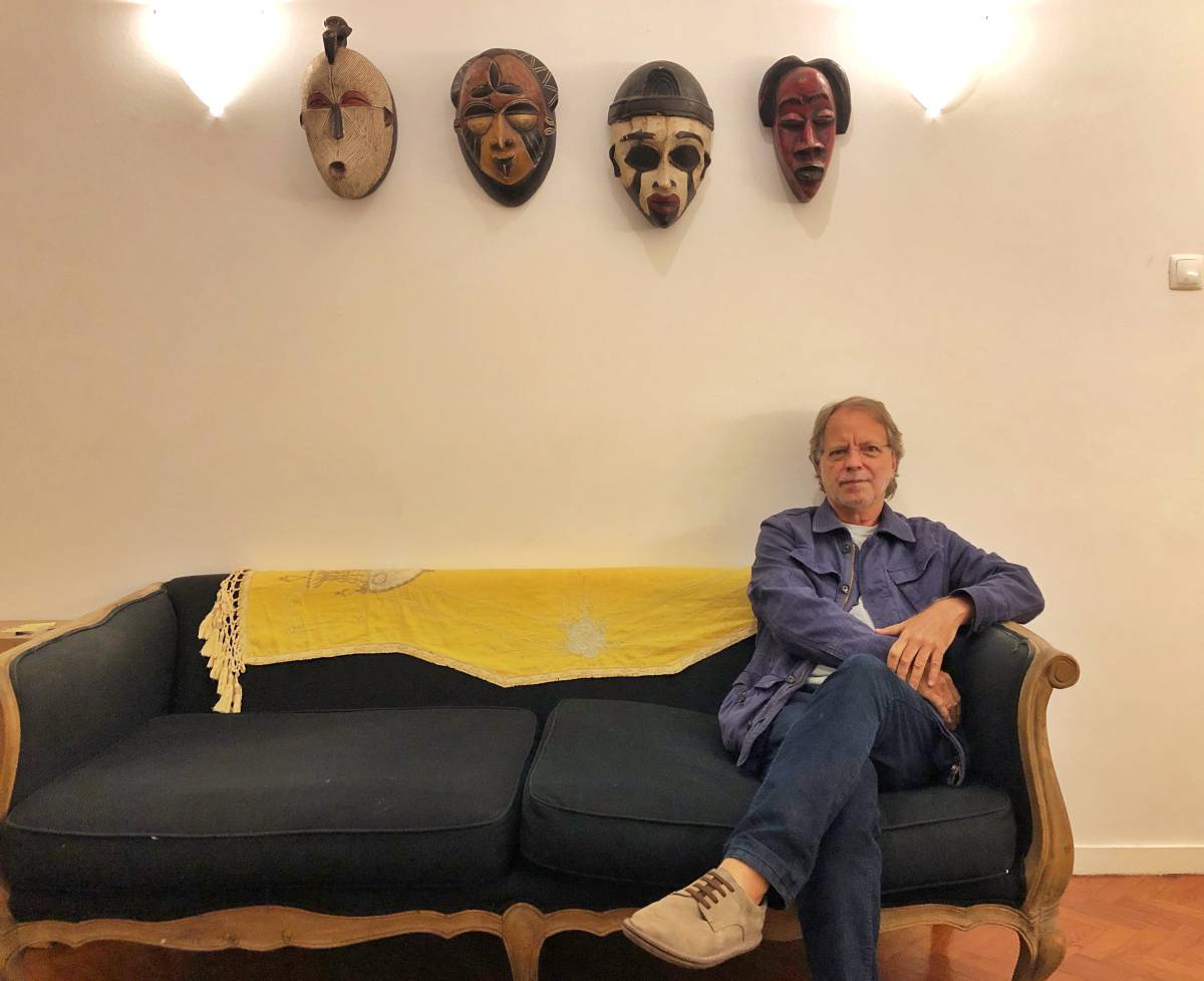 Una tarde con Mía Couto, el gran contador de historias de Mozambique