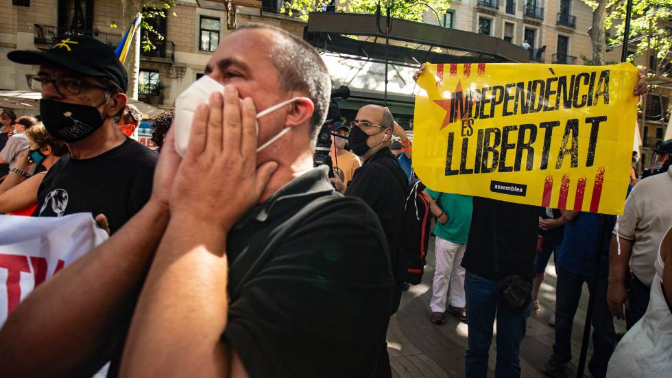 Protesta ante el Teatre del Liceu de Barcelona.