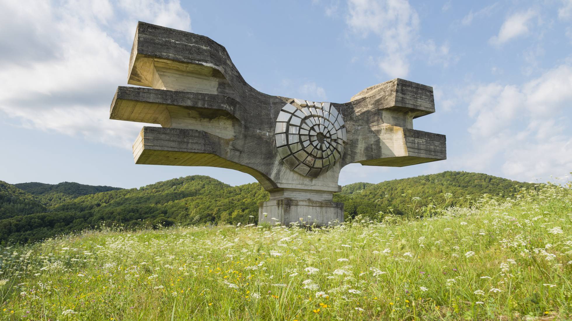 Los monumentos patrióticos de la era de Tito: brutalismo de la antigua Yugoslavia