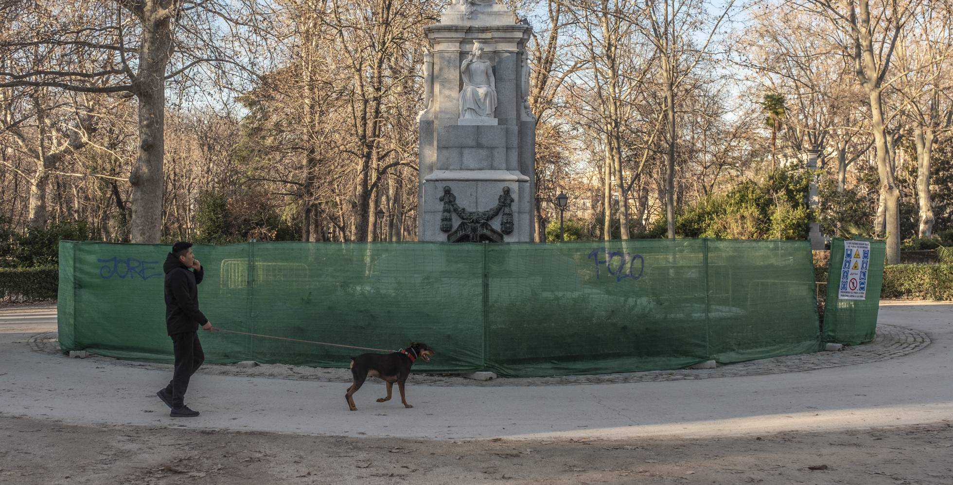 Un paseo por los males del Retiro