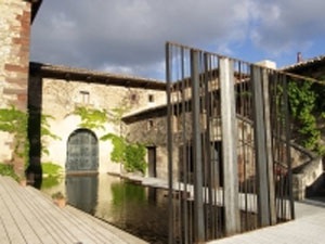 Hotel Convento de Mave, en Aguilar de Campoo (Palencia). Hotel Convento de Mave, en Aguilar de Campoo (Palencia).